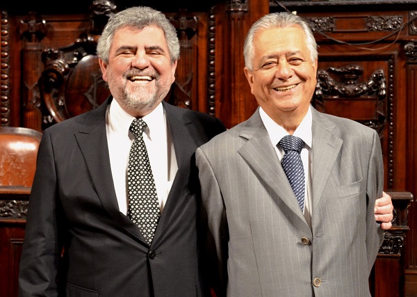 Marco Antônio e Sebastião, os irmãos Castro, da Caçula, lado a lado 