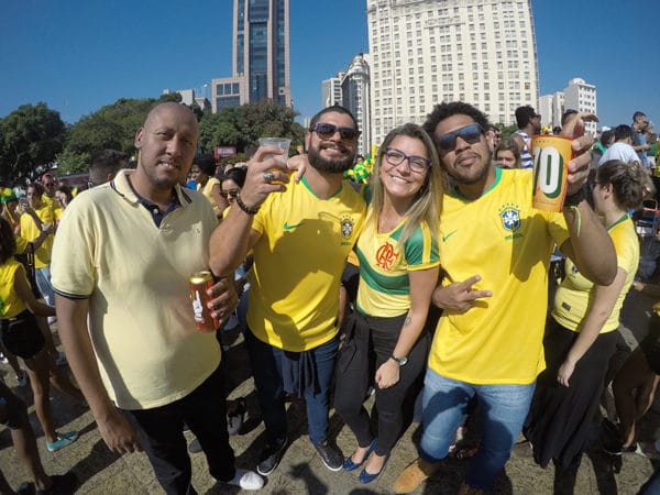 Copa no Porto - torcida lota a Praça Mauá