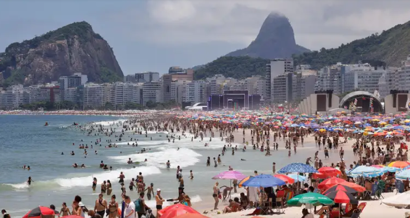 Praia de Copacabana foto Agência Brasil Tânia Rêgo