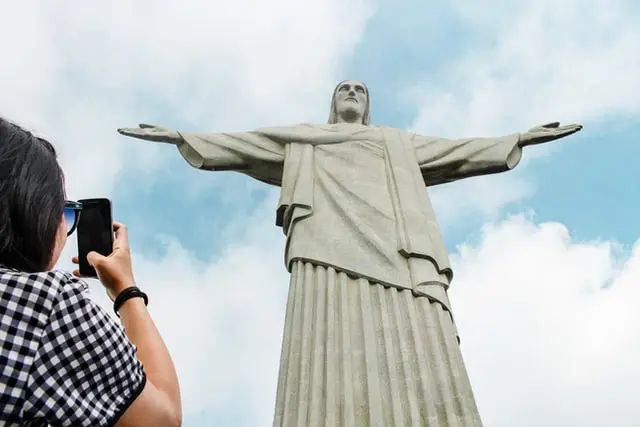 Turista no Cristo Redentor