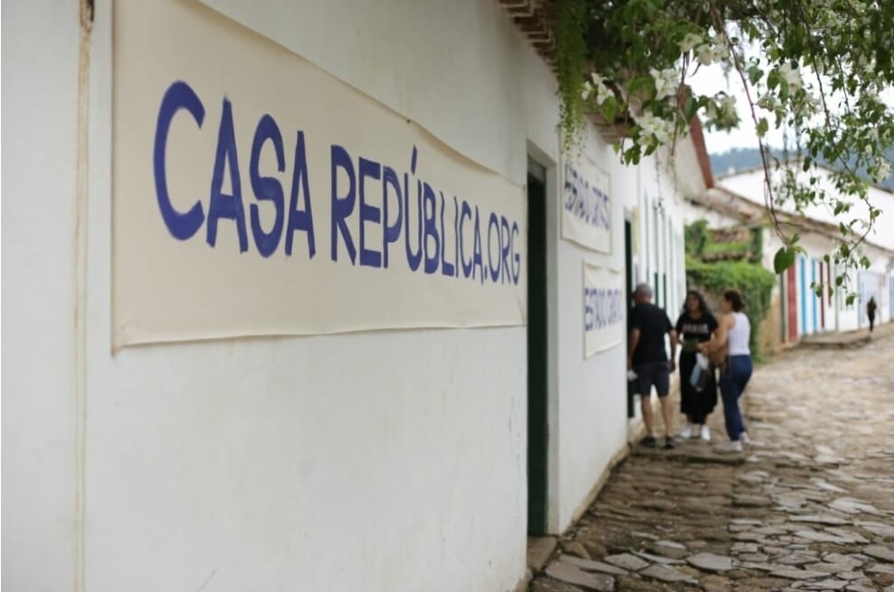 Casa República, na Flip em Parati,