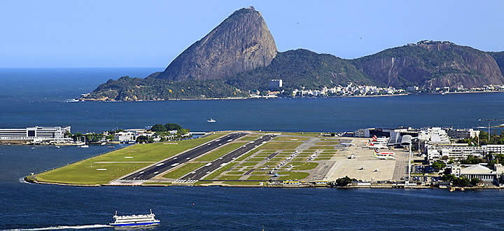 aeroporto Santos Dumont e baía de Guanabara