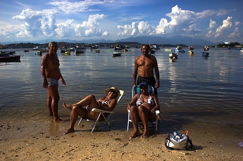 <em>Foto de Francisco Valdean mostrando família e amigos a Ilha do Governador, é uma das que estarão na mostra (Divulgação)</em>