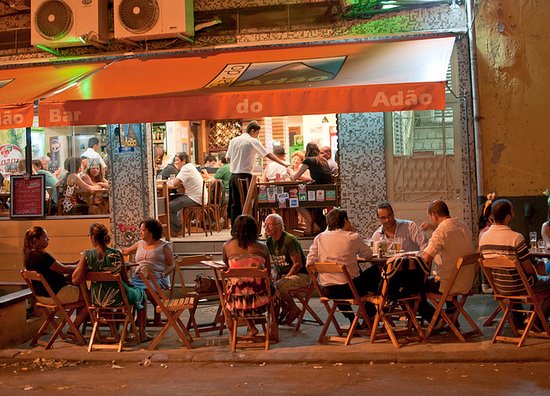 O bar do Adão apresenta uma variedade com mais de 50 sabores de pastéis diferentes