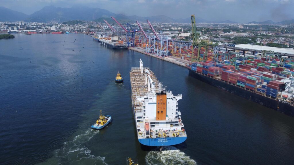 Movimentação de cargas no Porto do Rio de Janeiro, que liderou o crescimento entre os portos públicos do Brasil em 2025, com 8,4 milhões de toneladas movimentadas no primeiro semestre.